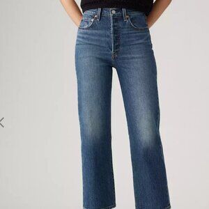 Levi's Ribcage Straight Ankle Jeans